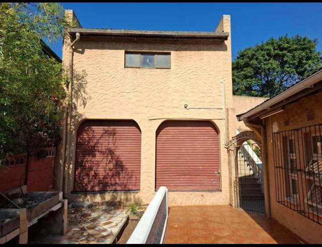 6 BEDROOM HOUSE FOR SALE IN KENVILLE